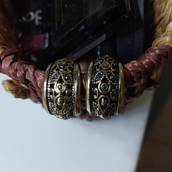 Jewelry - Hoop earrings